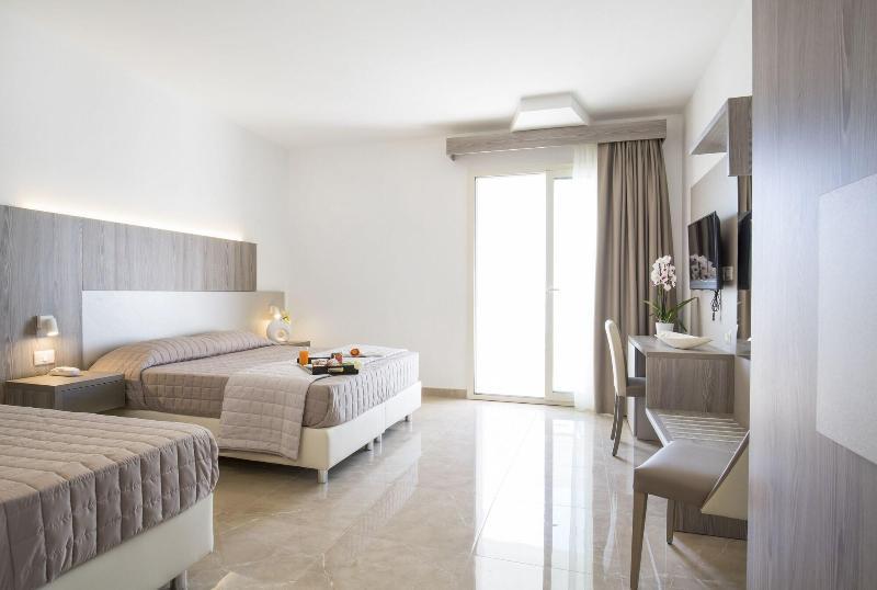 Forte 2 Hotel Vieste Esterno foto