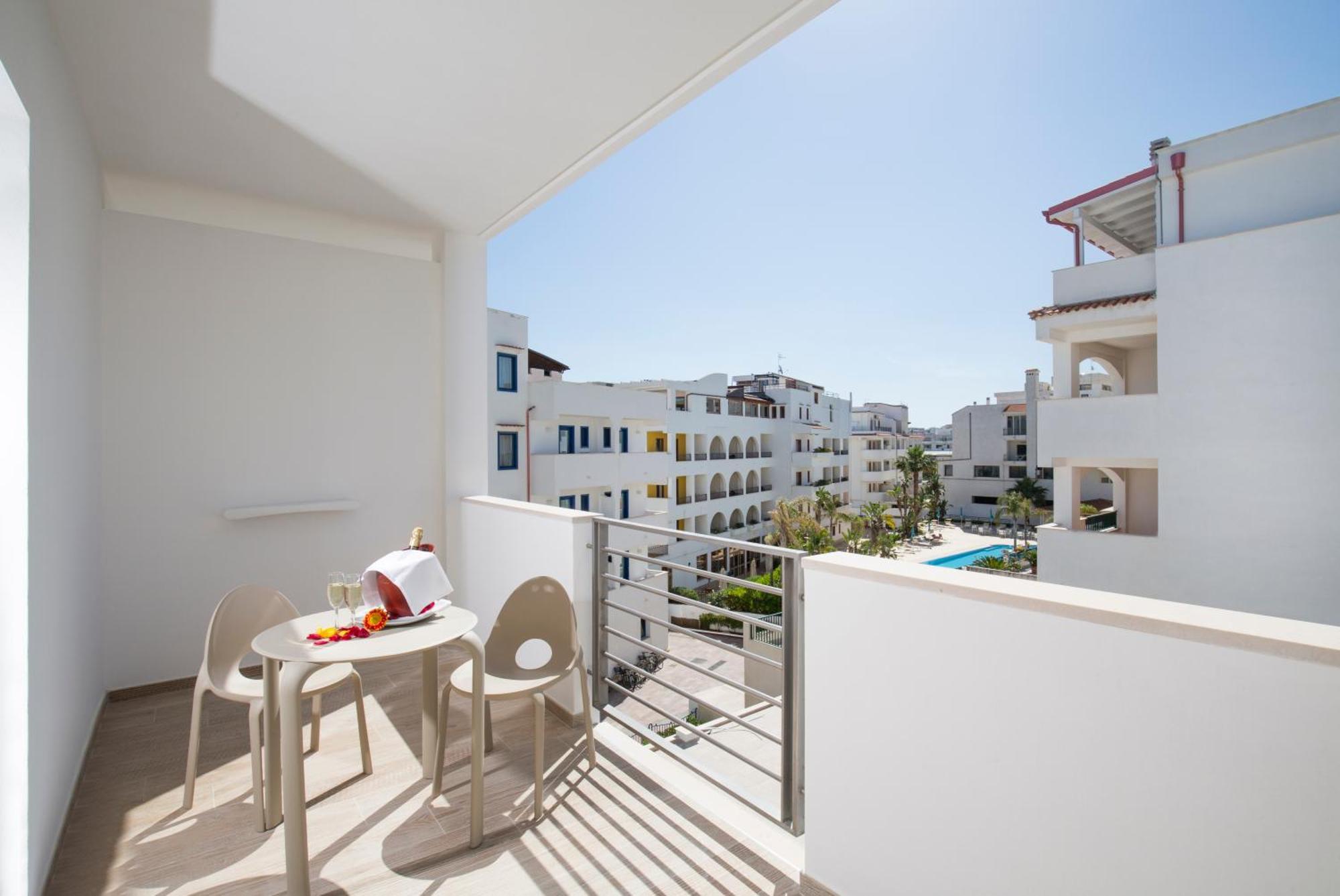 Forte 2 Hotel Vieste Esterno foto